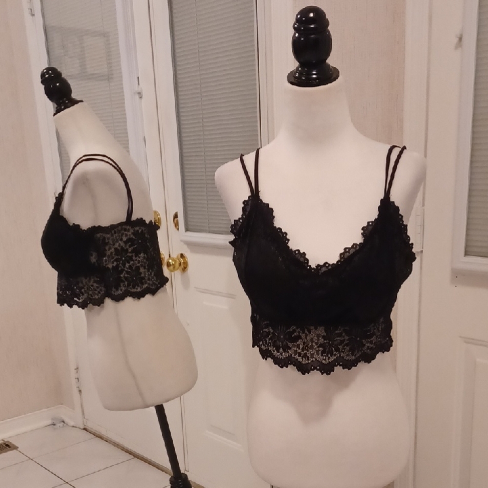 4/$40 New Elegant Black Lace Bralette - Size XL